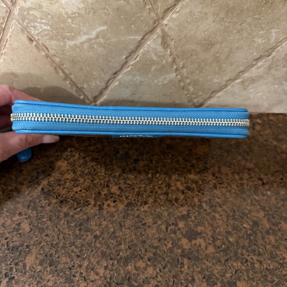 COACH SIGNATURE C ACCORDION ZIP AROUND WALLET BROWN/BLUE Like New - Picture 7 of 13